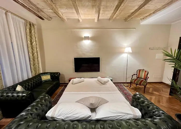 Lovely 1 Bedroom Apartment Nearby Piazza Maggiore